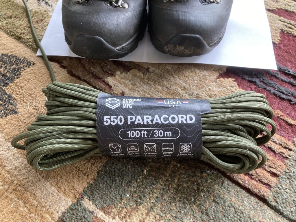 山の道具】登山靴の靴紐をパラコードで自作する｜薪割りおじさんの記録
